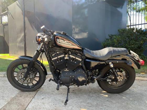 HARLEY-DAVIDSON SPORTSTER XL 883 R 